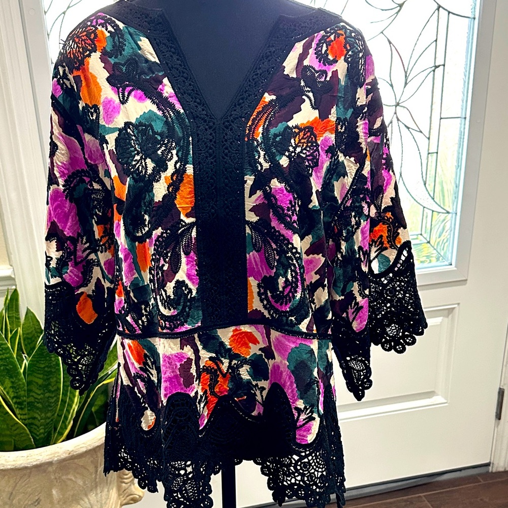 Democracy Multicolor Floral Lace Blouse